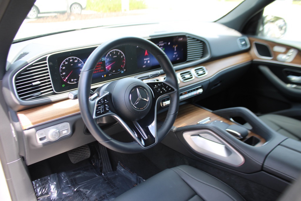 2024 Mercedes Benz GLE 350 4MATIC photo 4