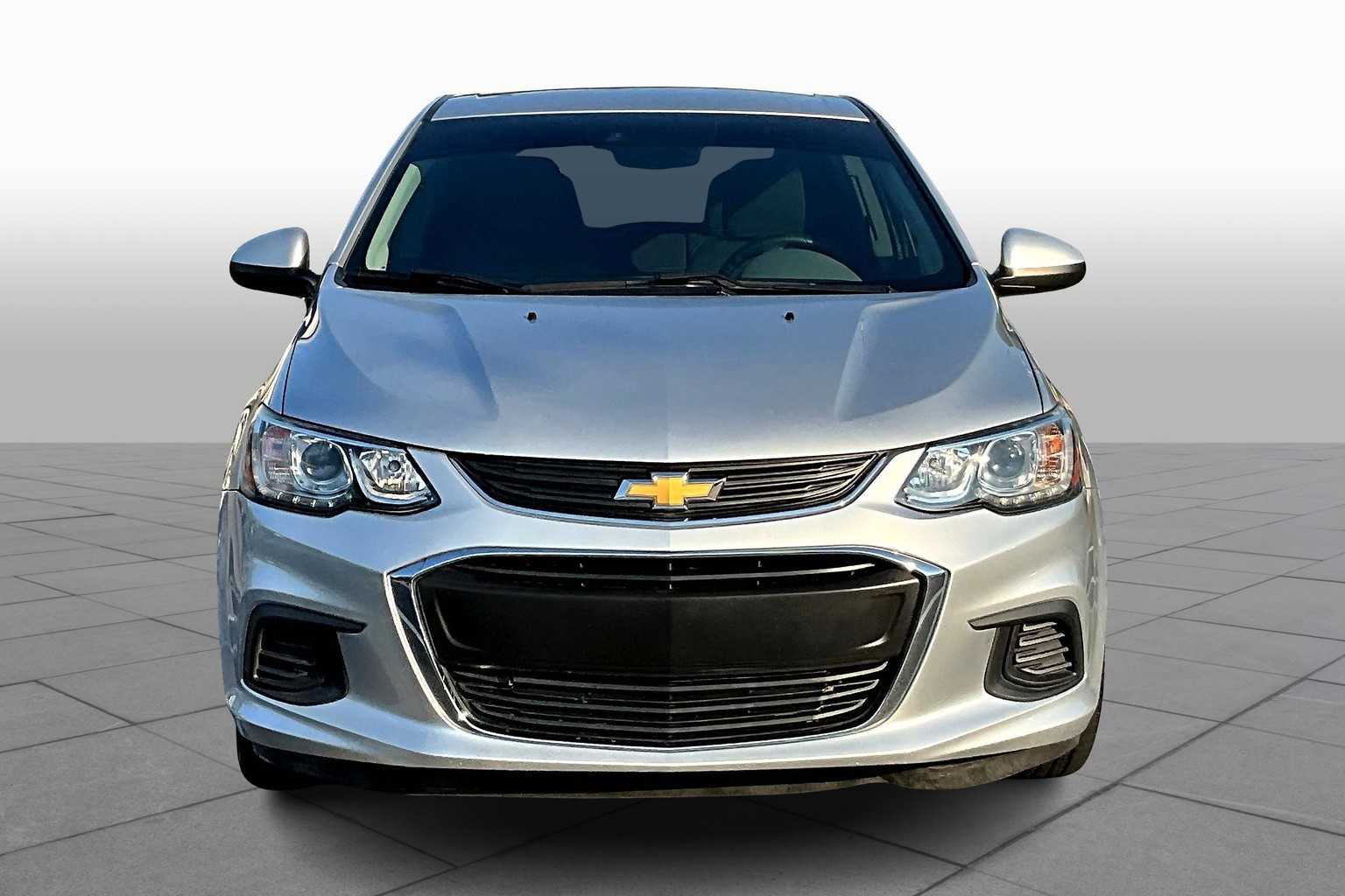 2020 Chevrolet Sonic LT photo 3