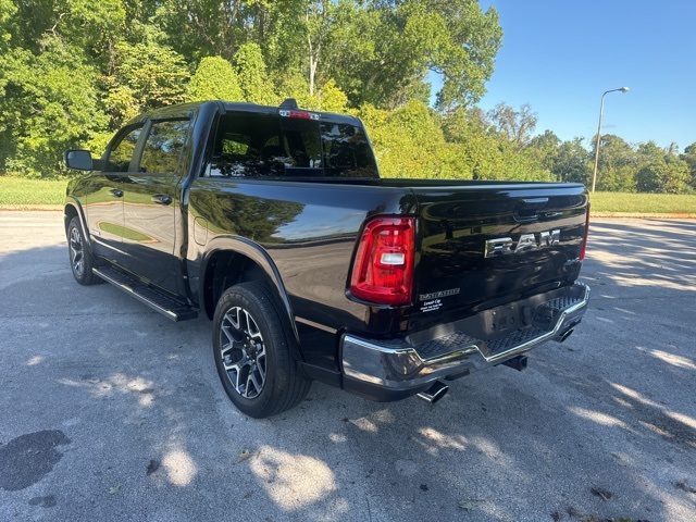 2025 Ram 1500 Laramie photo 3