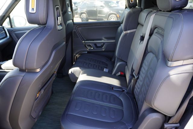 2023 Rivian R1S Adventure photo 17