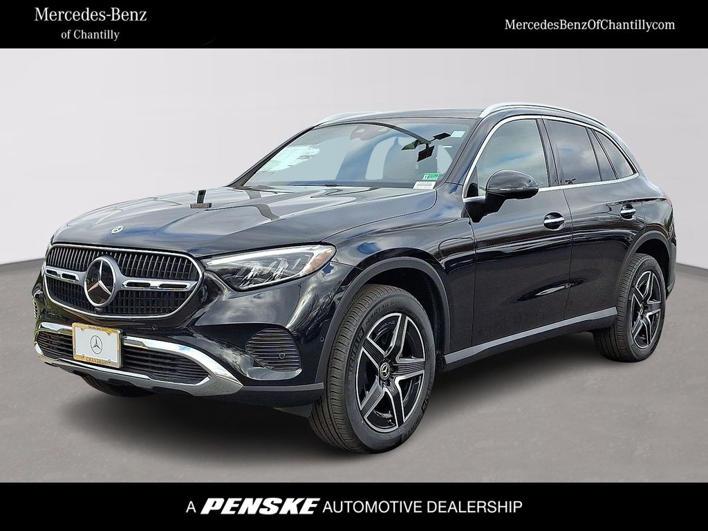 2026 Mercedes-Benz GLC Base's photo