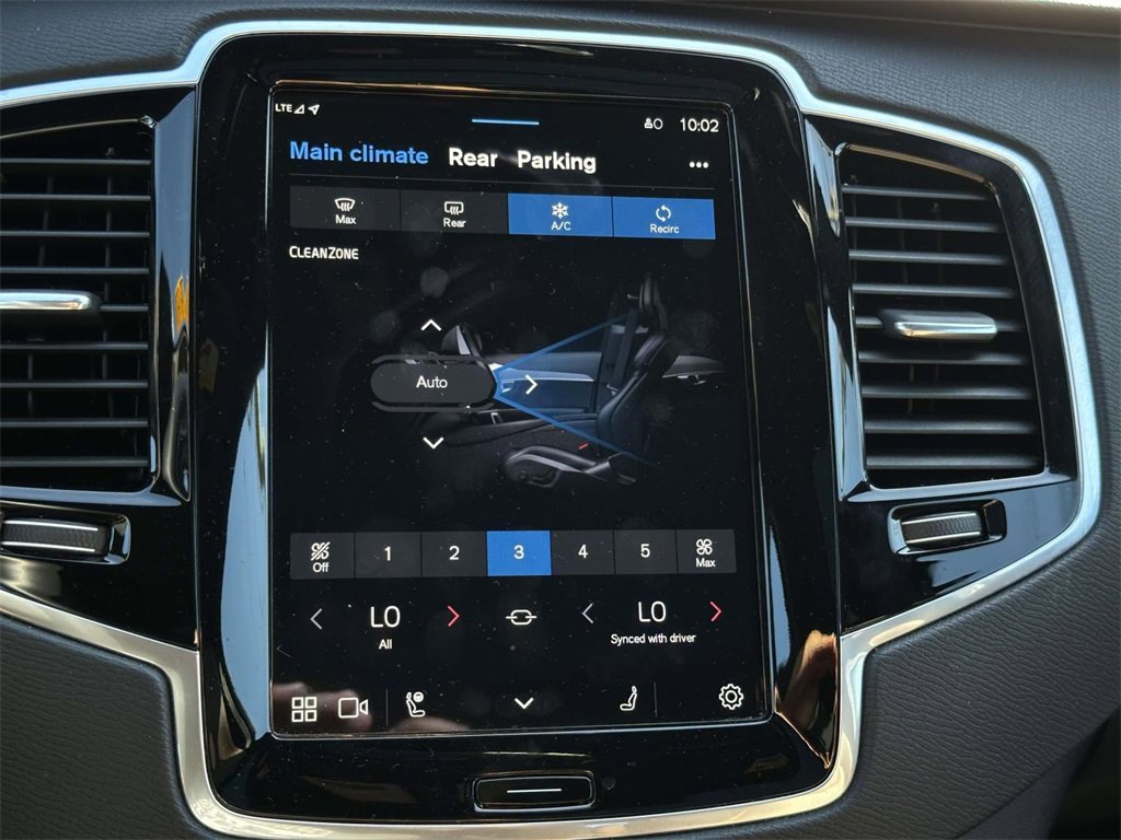 2023 Volvo XC90 Plus photo 4