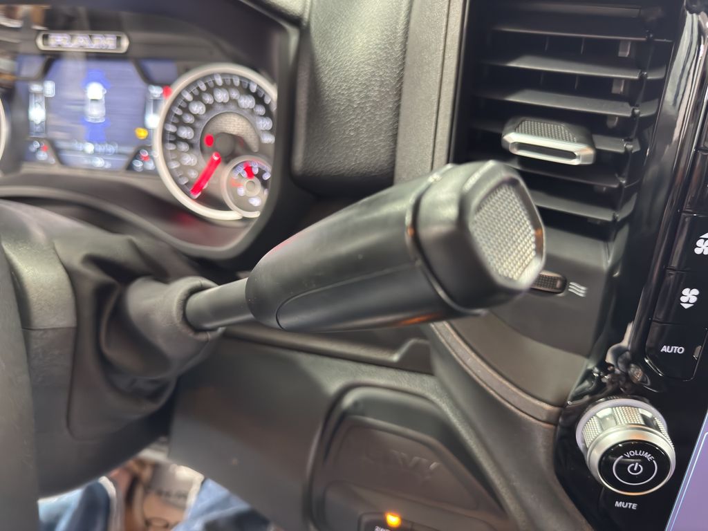 2025 Ram 2500 Tradesman photo 7