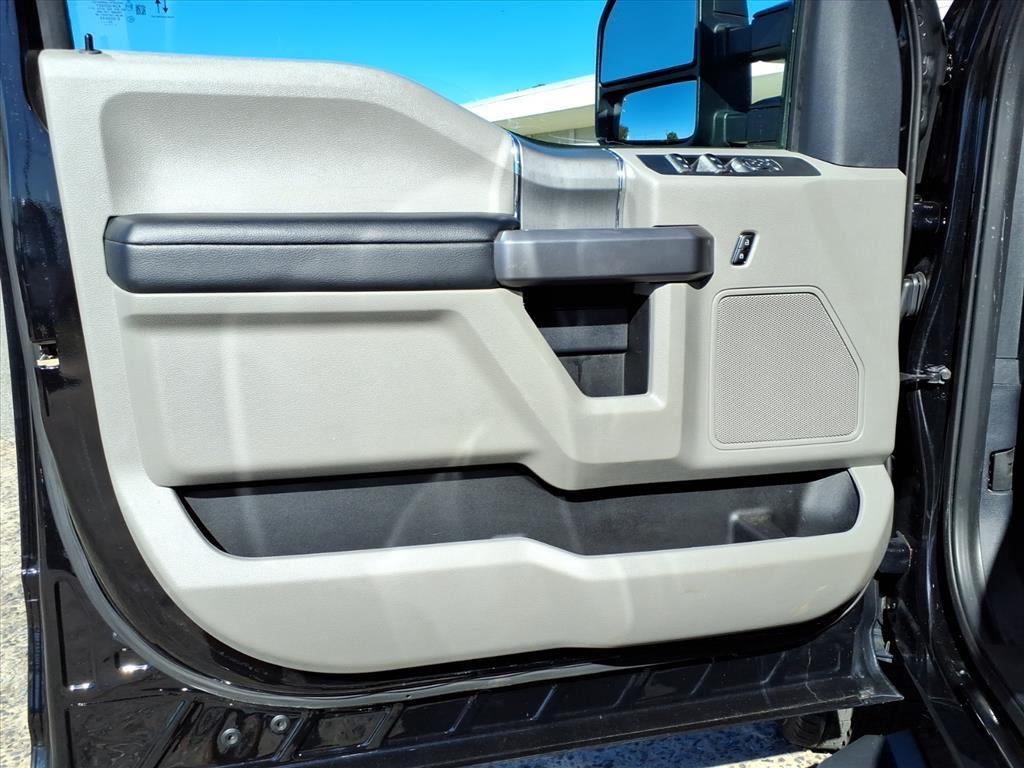 2022 Ford F-250 XLT photo 4