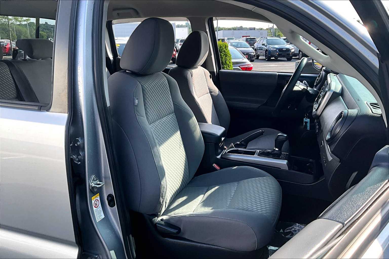 2020 Toyota Tacoma SR5 Double Cab V6 photo 8