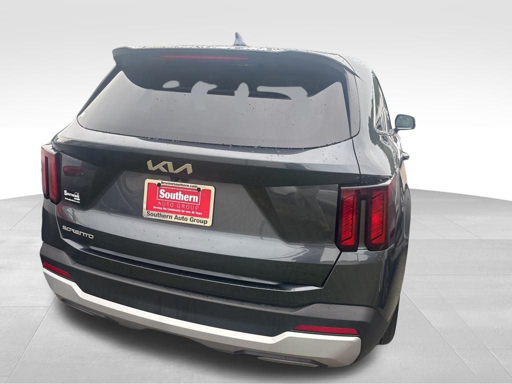 2025 Kia Sorento LX photo 14