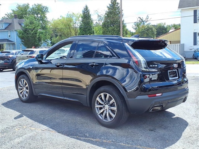 2019 Cadillac XT4 Sport photo 3