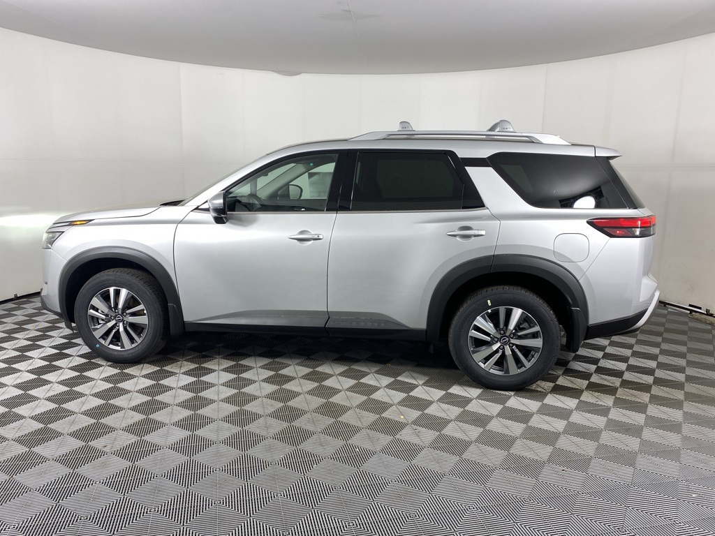 2025 Nissan Pathfinder SL photo 4