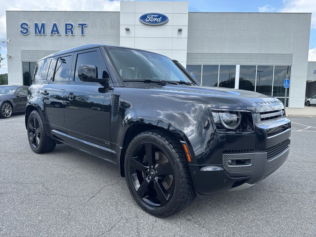 2022 Land Rover Defender V8's photo