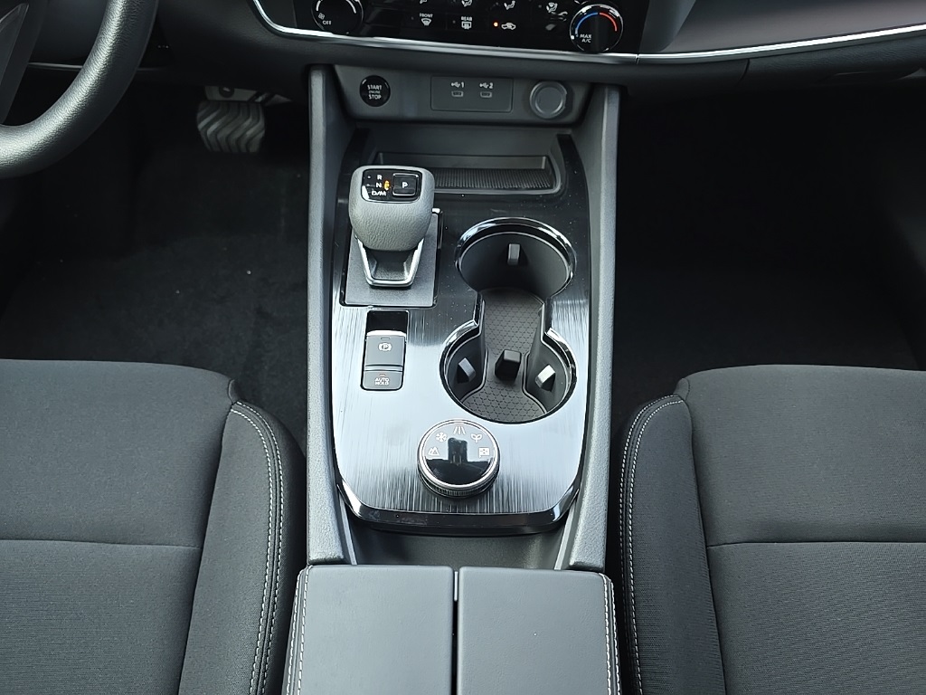 2026 Nissan Rogue S photo 16