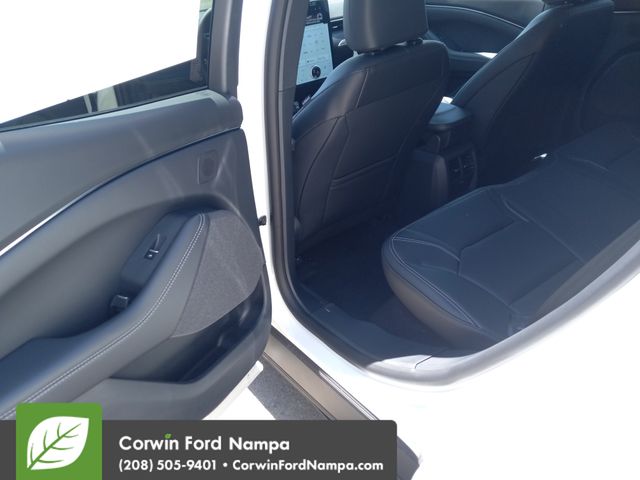 New 2025 Star White Metallic Tri-Coat Ford Premium image 24
