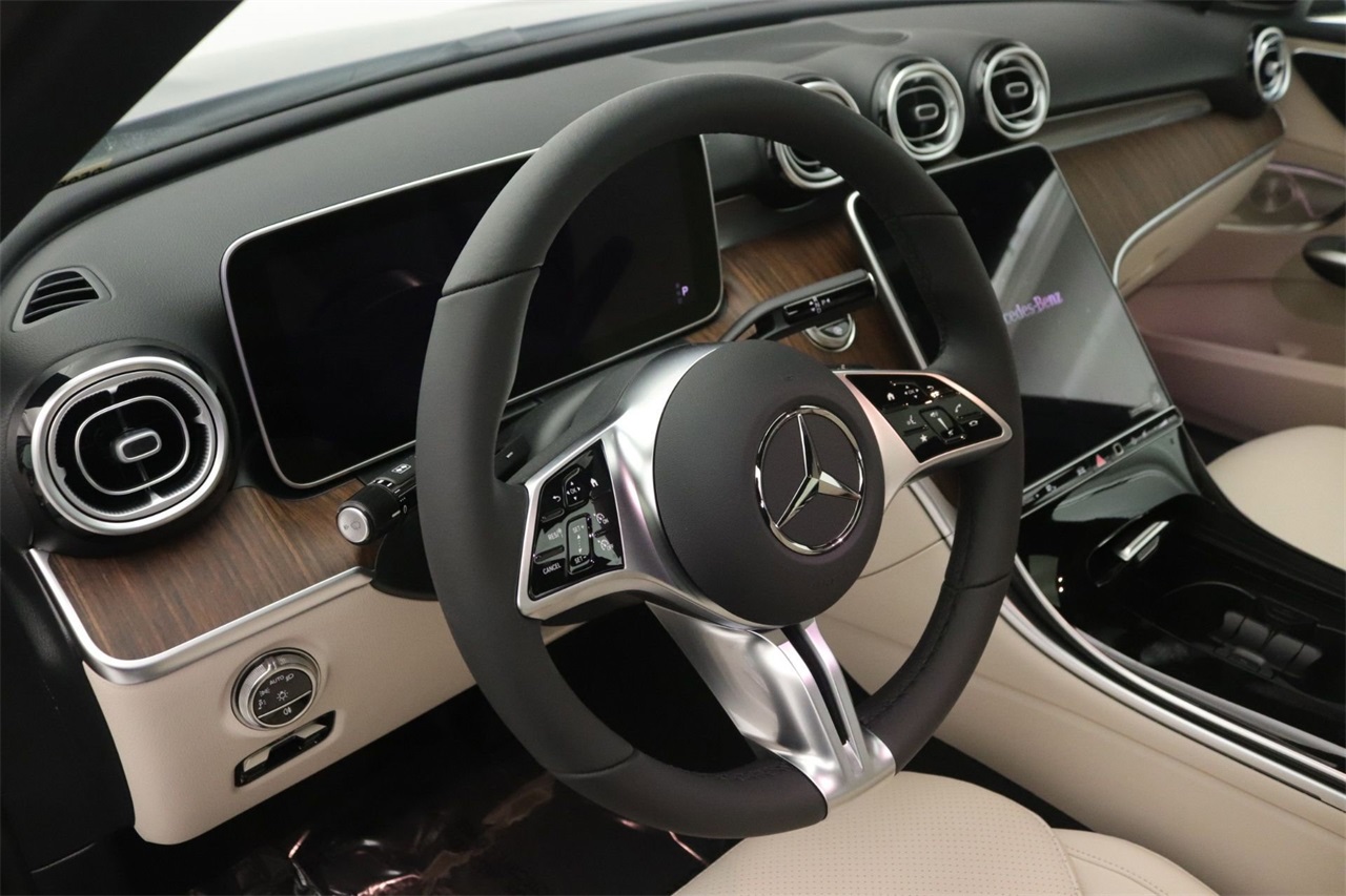 2025 Mercedes Benz C 300 4MATIC photo 4