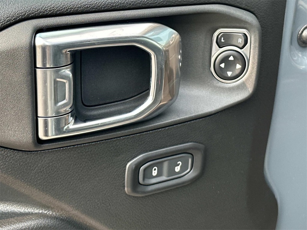 2025 Jeep Wrangler Sport S photo 28