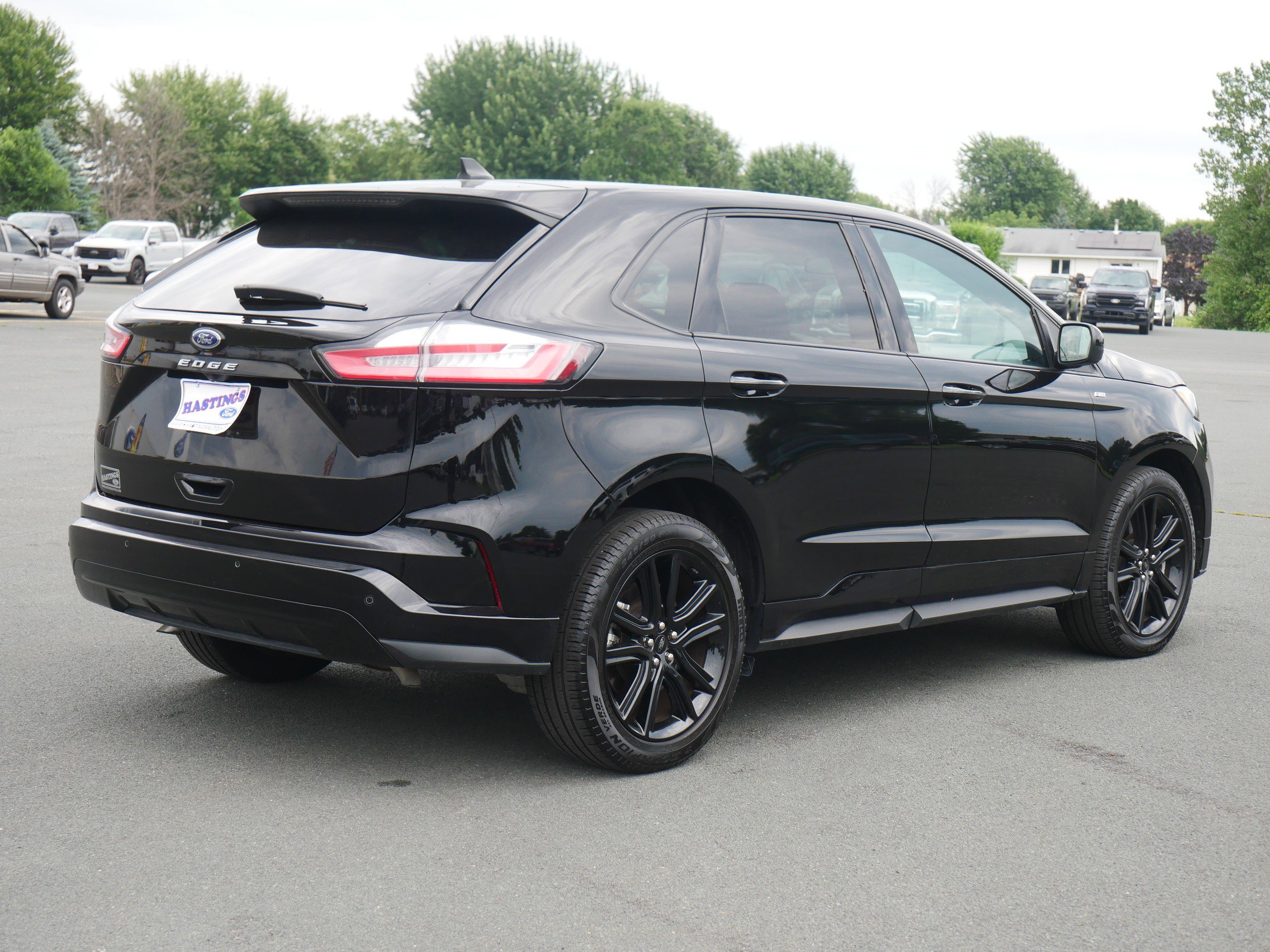 2024 Ford Edge ST-Line photo 2