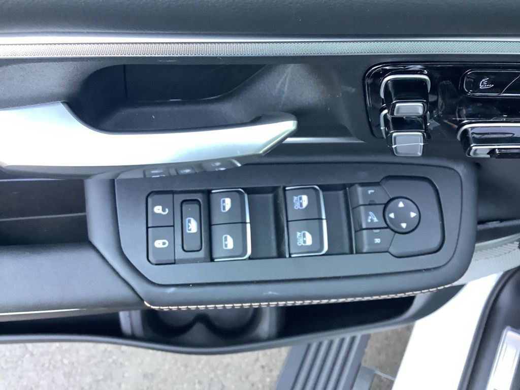 2026 Ram 1500 photo 24