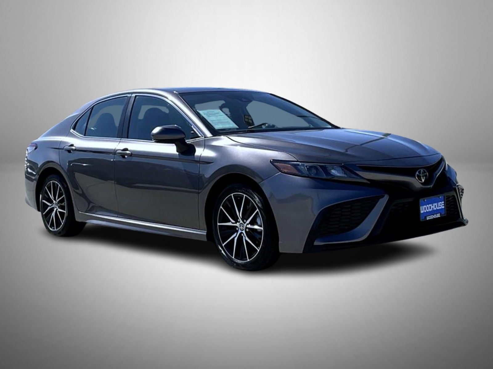 2024 Toyota Camry SE photo 3