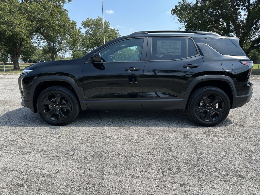2026 Chevrolet Equinox LT photo 2