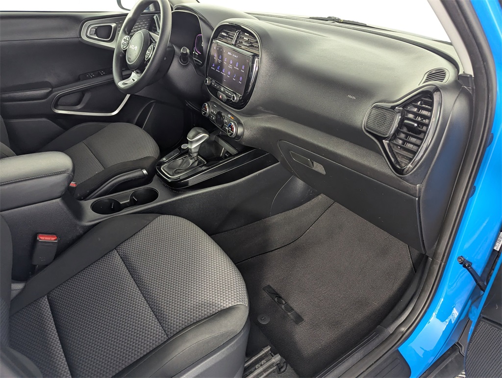 2023 Kia Soul S photo 32