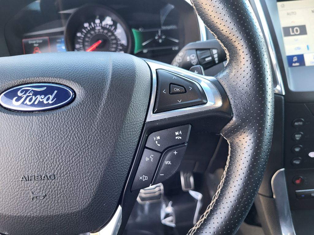 2020 Ford Edge ST photo 14
