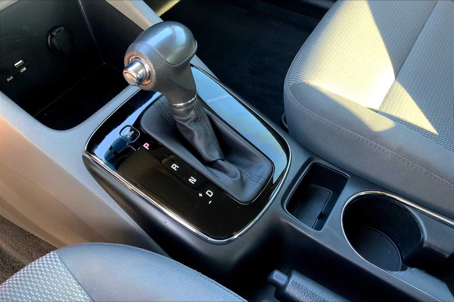 2017 Kia Forte LX Base photo 16