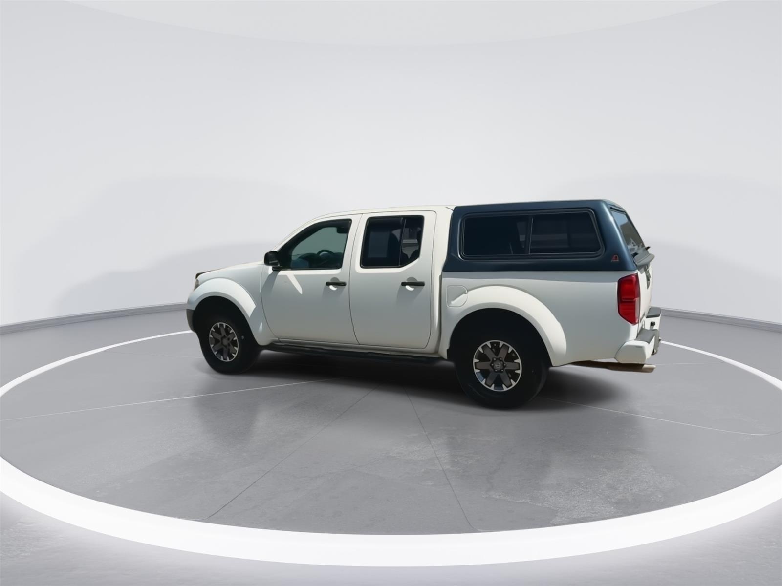 2018 Nissan Frontier Desert Runner photo 6