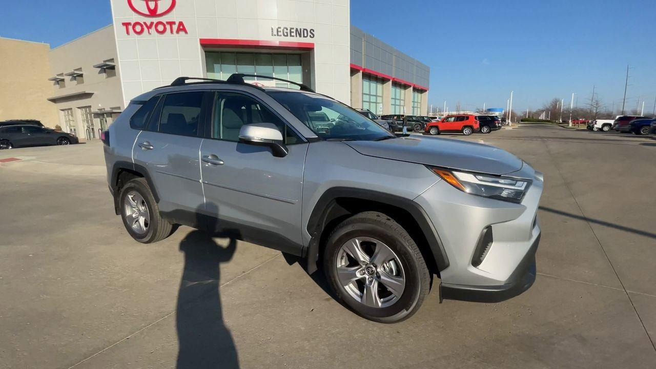Used 2025 Toyota RAV4 XLE with VIN 2T3P1RFV2SW597699 for sale in Kansas City