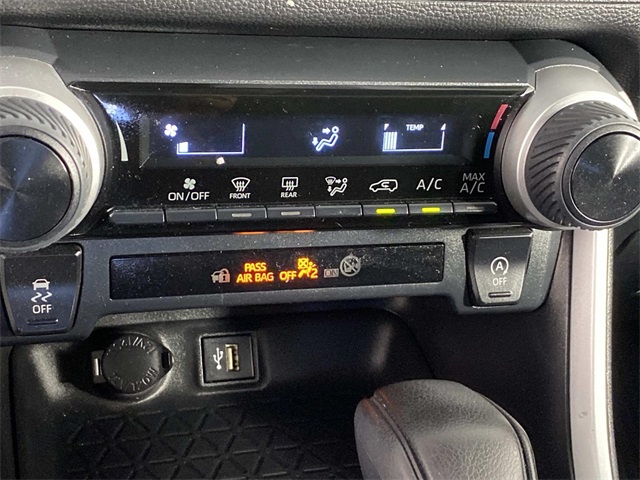 2023 Toyota RAV4 LE photo 16