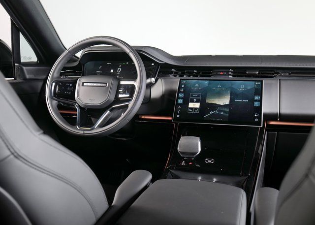 2025 Land Rover Range Rover Sport SE photo 9