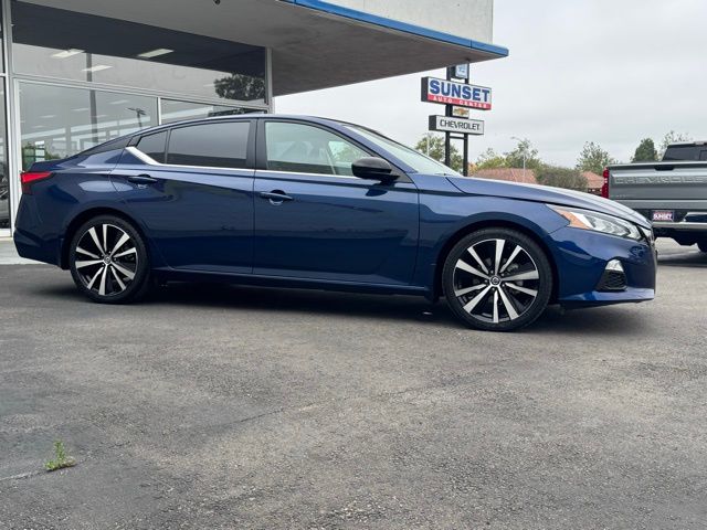 2022 Nissan Altima 2.5 SR photo 3