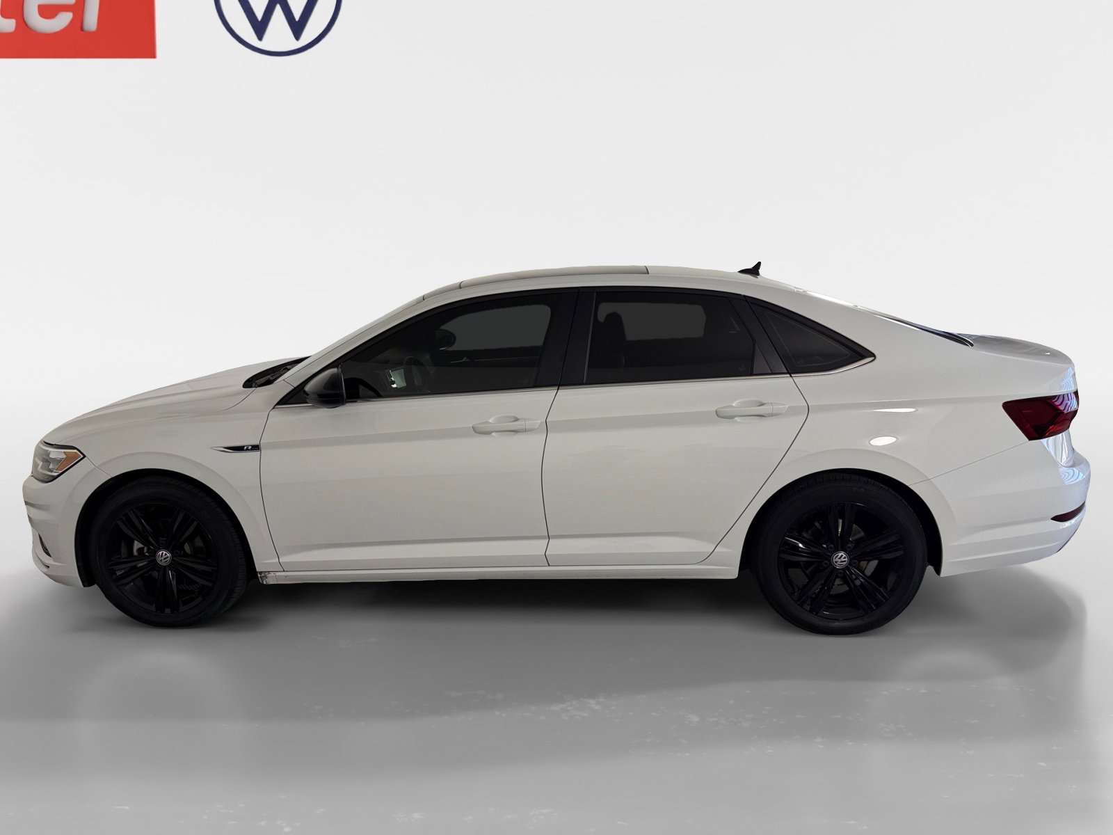 2021 Volkswagen Jetta SE R-Line photo 4