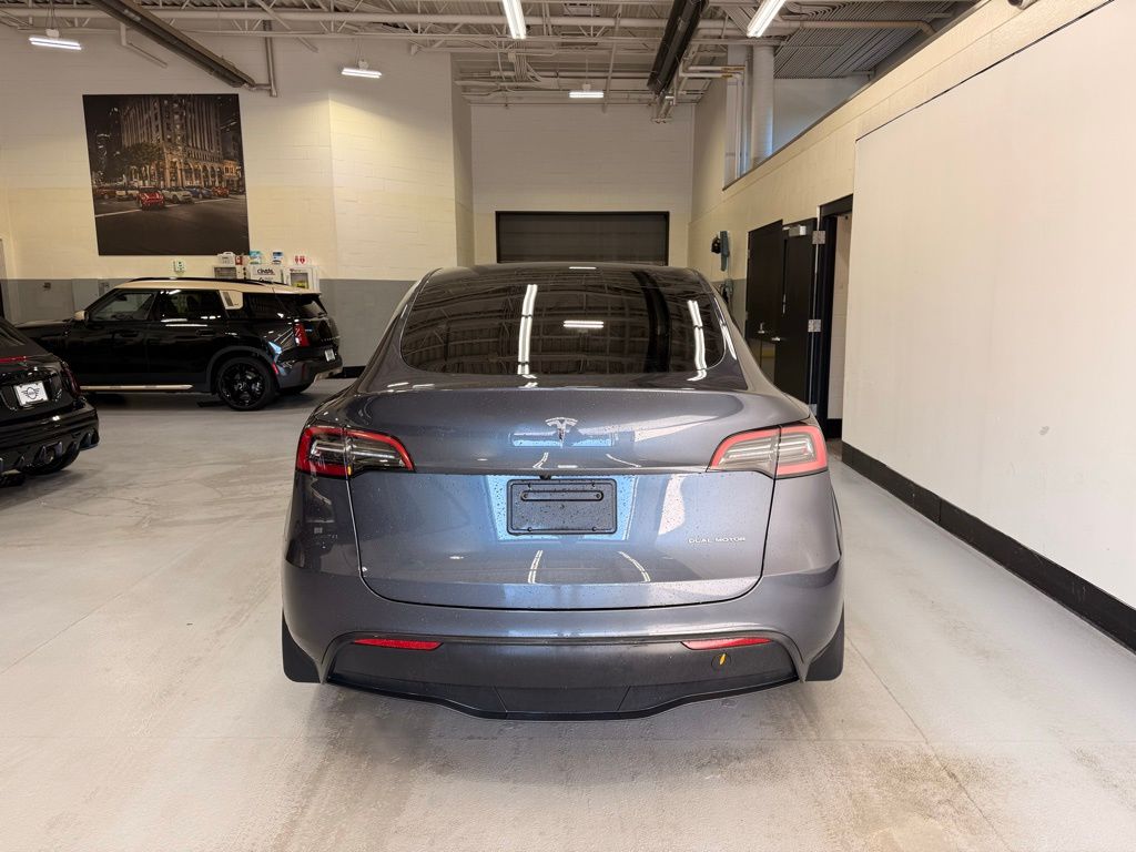 2023 Tesla Model Y Long Range photo 3