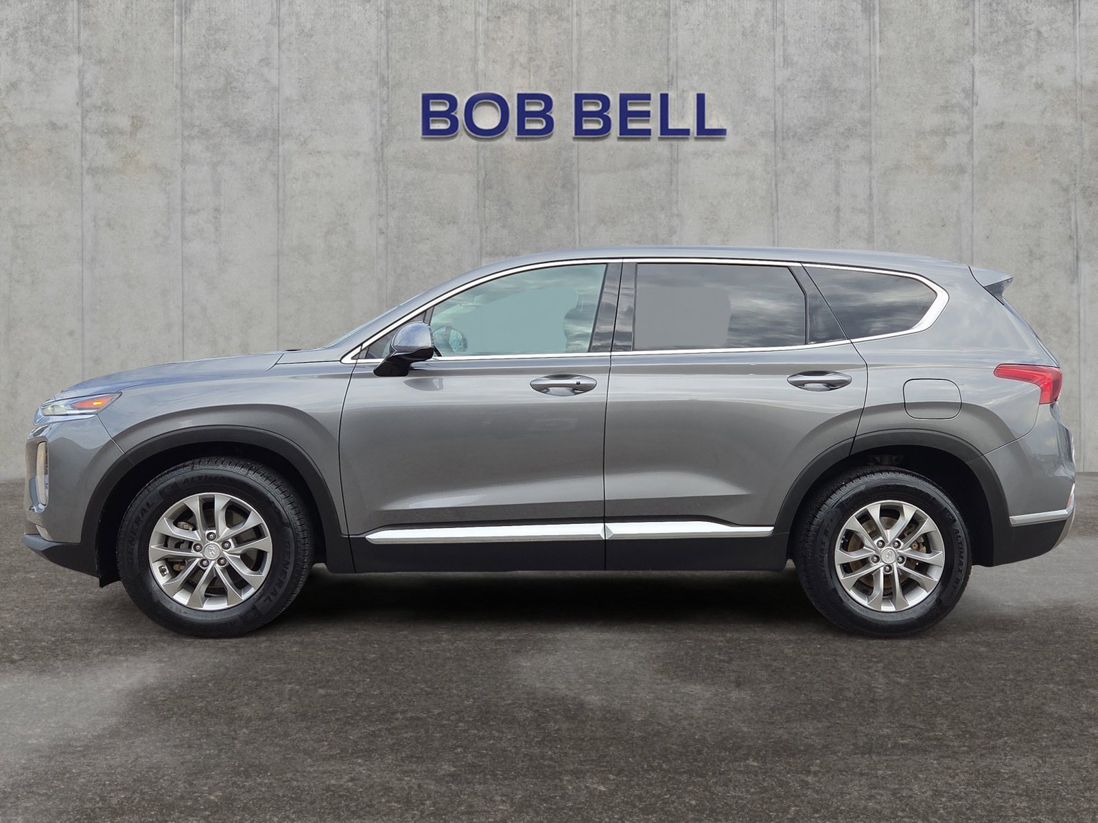 2020 Hyundai Santa Fe SEL photo 2