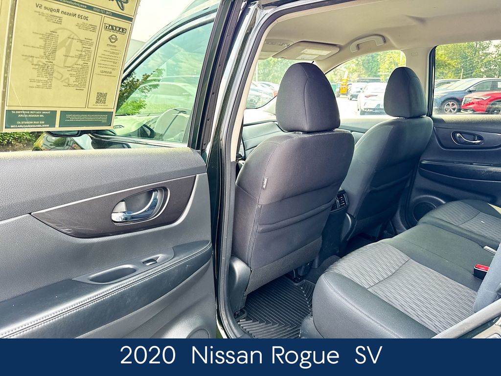 2020 Nissan Rogue SV photo 27