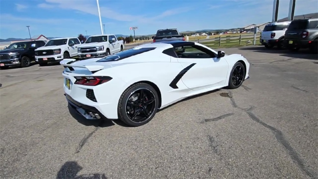 2025 Chevrolet Corvette Stingray photo 4