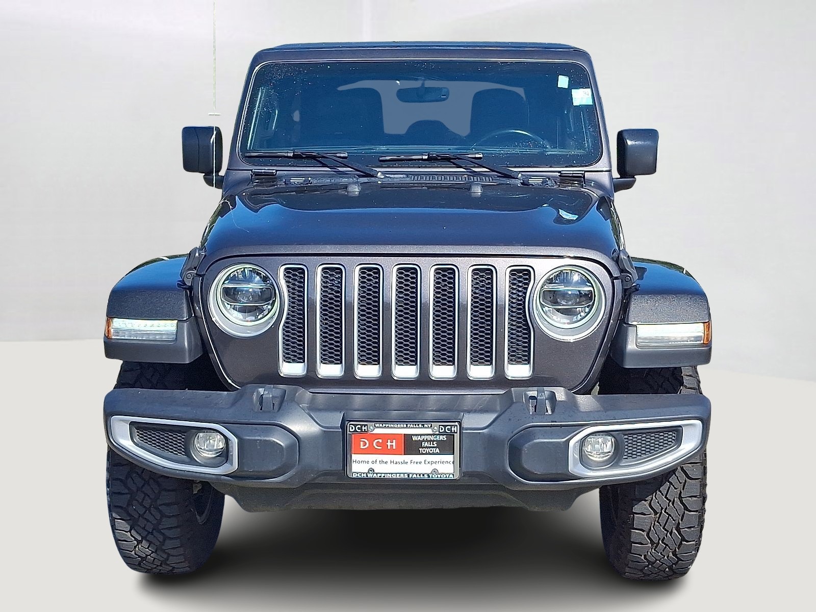 2022 Jeep Wrangler Unlimited Sahara photo 2