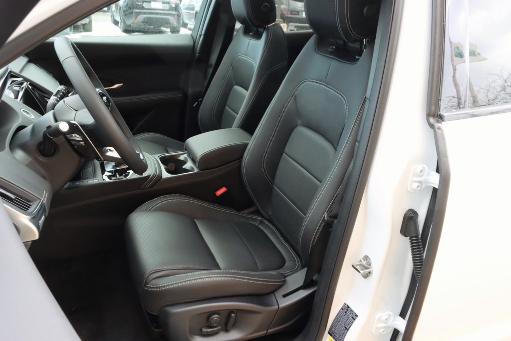 2024 JAGUAR E-PACE - Image 13