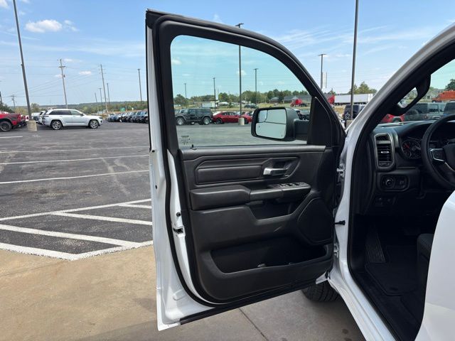 2025 Ram 1500 Tradesman photo 6