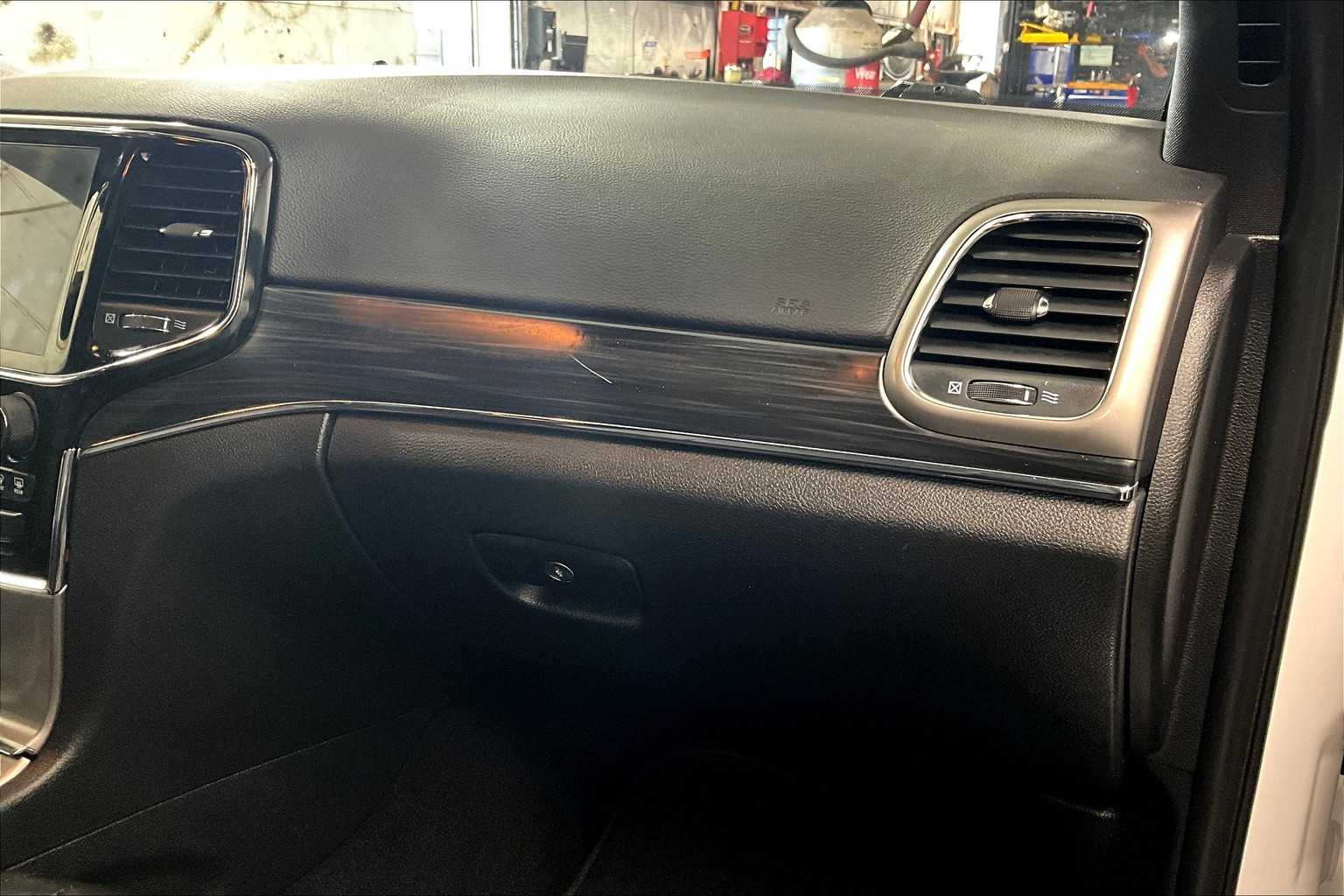 2020 Jeep Grand Cherokee Limited photo 14