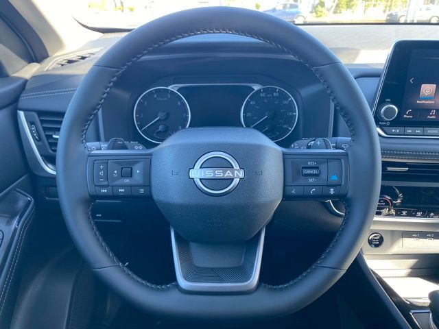 2026 Nissan Rogue SV photo 13