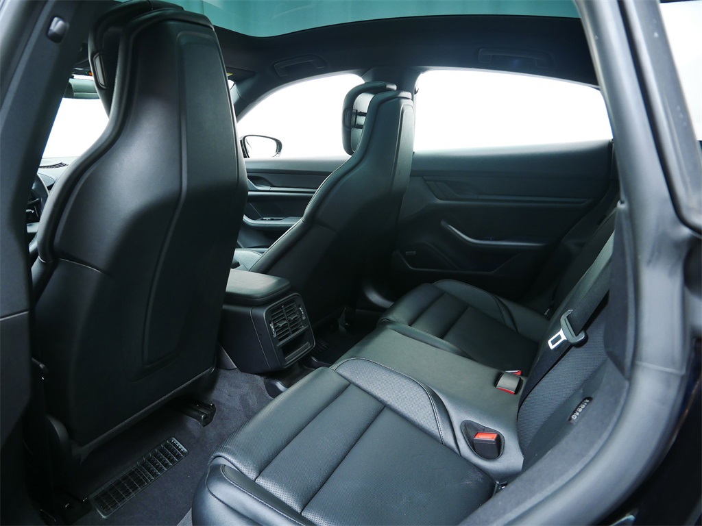 2021 Porsche Taycan Base photo 13