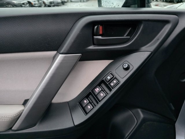 2016 Subaru Forester 2.5i photo 18