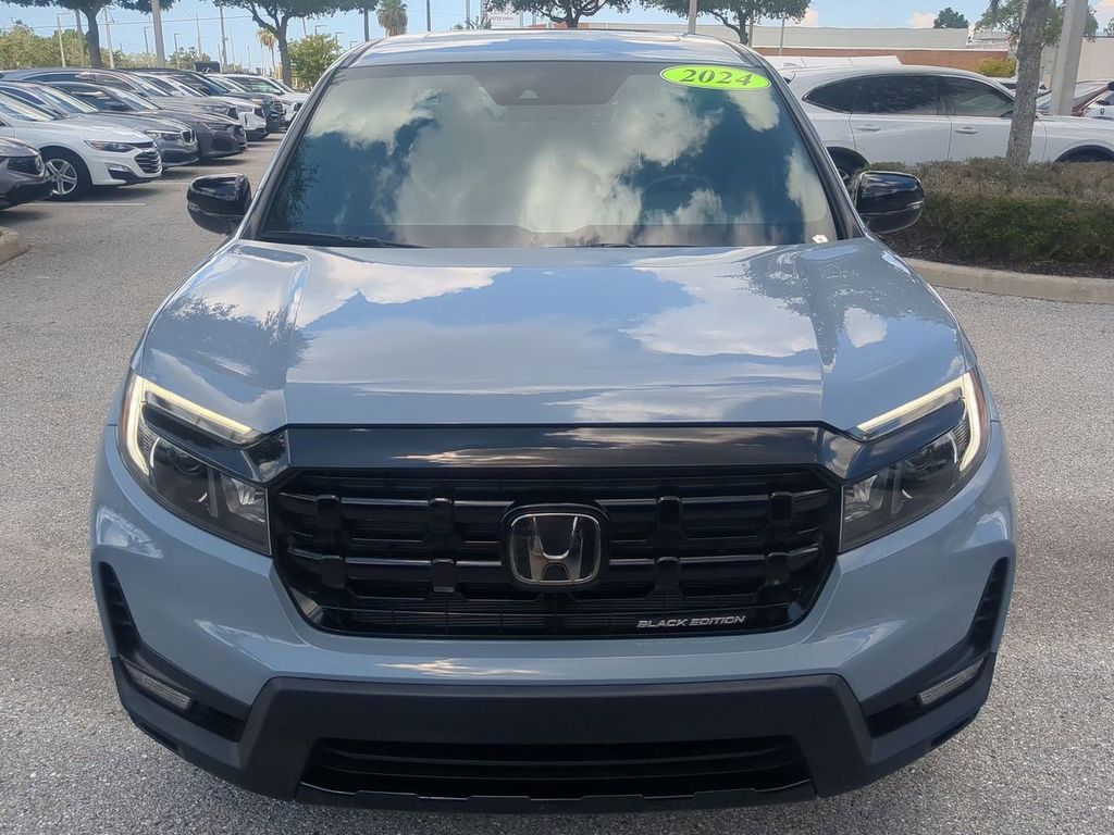 2024 Honda Ridgeline Black Edition photo 8