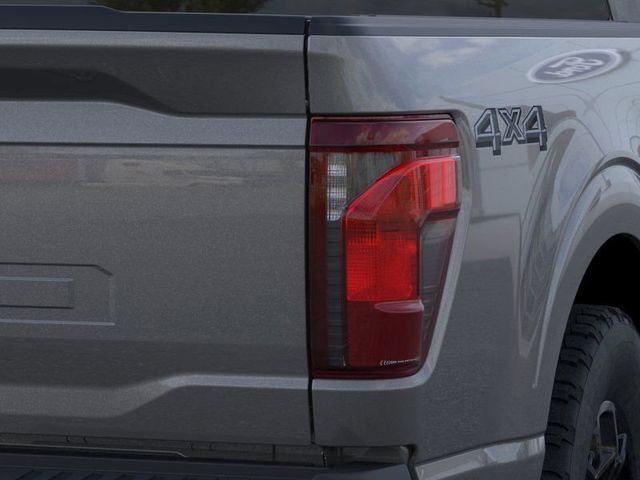 2025 Ford F-150 XLT photo 19