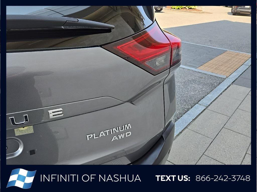 2023 Nissan Rogue Platinum photo 11