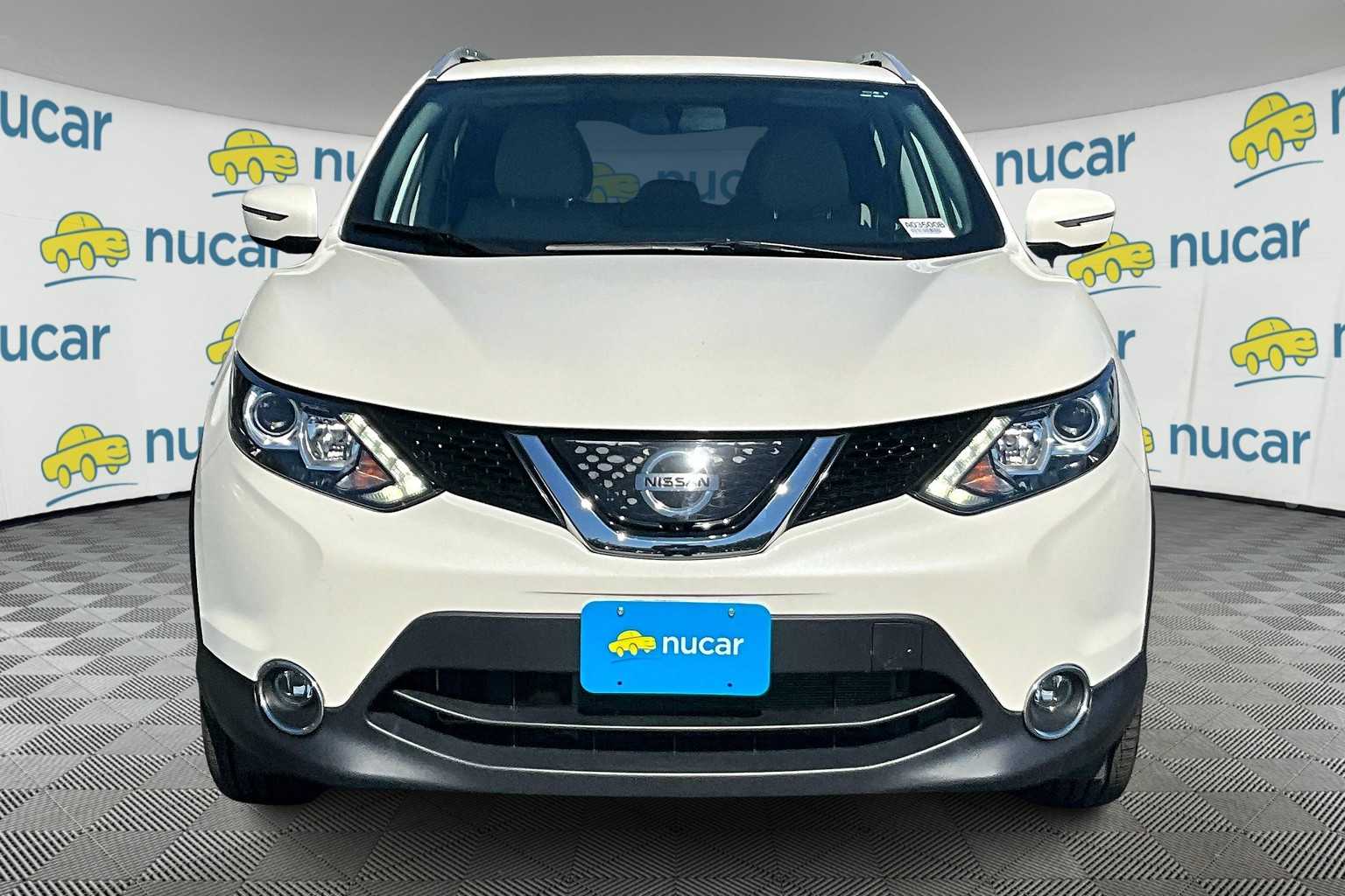 2018 Nissan Rogue Sport SL photo 2