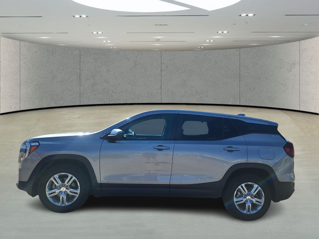 2024 Gmc Terrain SLE photo 2