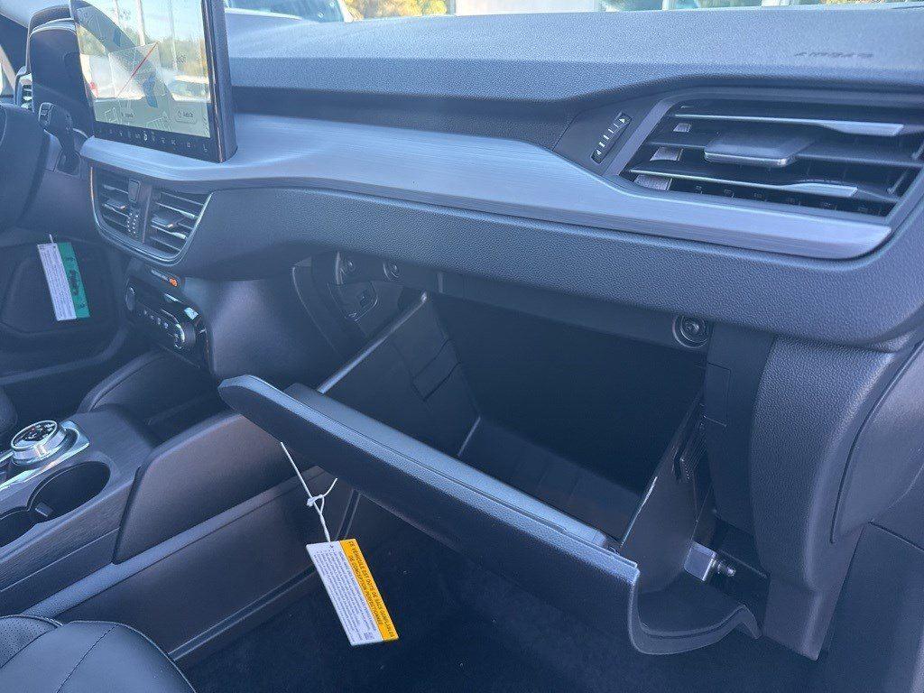 2025 Ford Escape Plug-In Hybrid photo 15
