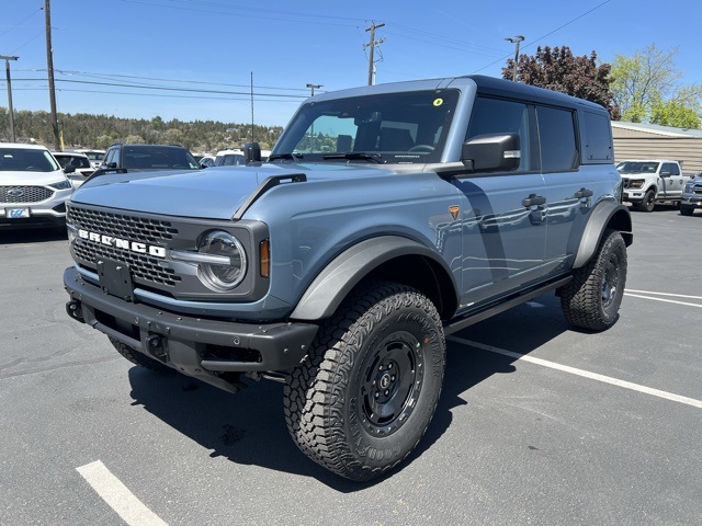2025 Ford Bronco Badlands photo 2