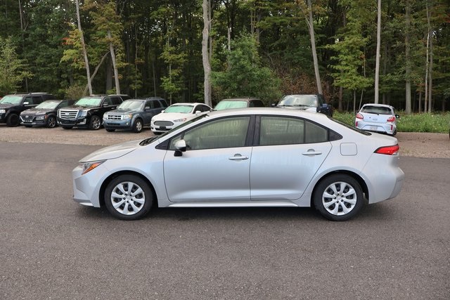 2022 Toyota Corolla LE photo 4