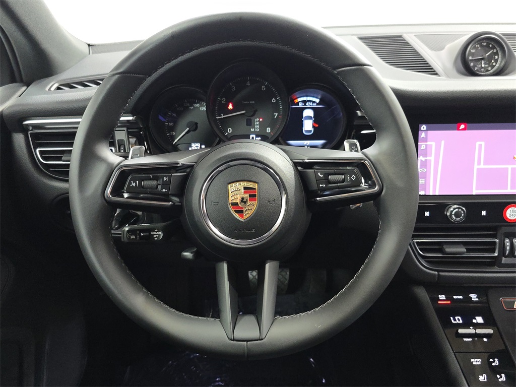 2024 Porsche Macan photo 14